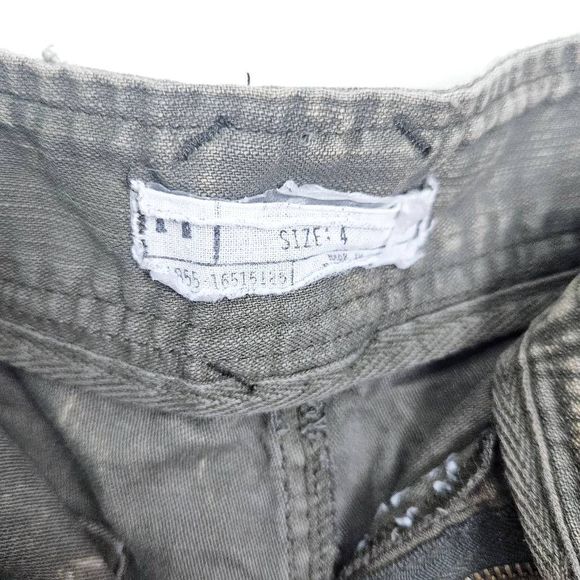 FREE PEOPLE Women's Frayed Hem Tan Denim Space Dye Distressed Shorts Size: 4 - Picture 3 of 6